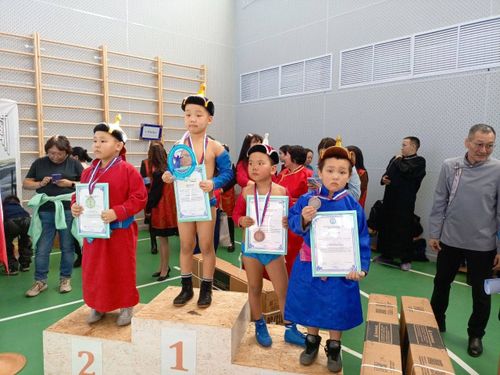 Чараш уруглар садында