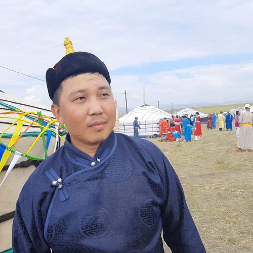 Каш чүзүн малдыг.