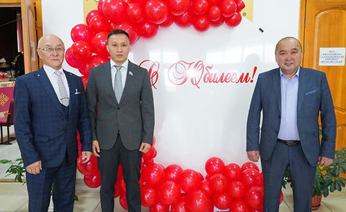 90 чыл чоннуң кадыкшылы дээш…