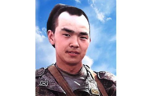 Биче сержант Ай-Хаан Дамчайга мөңге алдар!