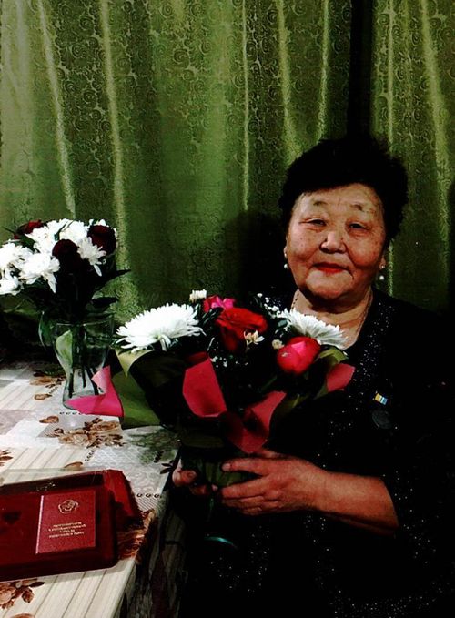 Эрткен үеже хая көрнүп...