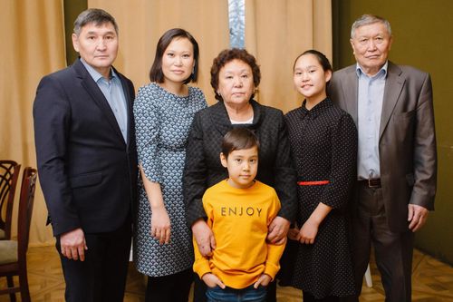 Күш-ажылчы оруумче үндүрген даргам.