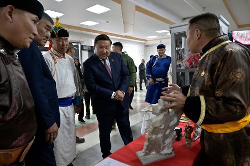 Чүс чыл болганда…