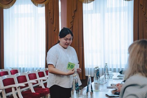 Көрүкчүлерниң сонуургалын чаалап алган