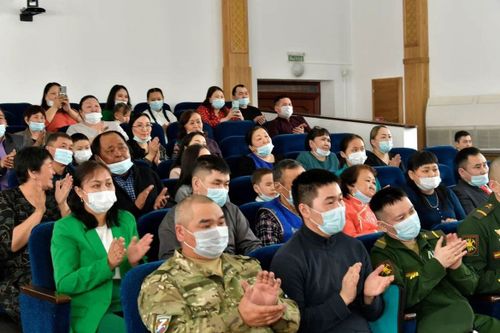 Тывага тускай шериг операциязының киржикчилерин деткиириниң талазы-биле Күрүне фондузунуң регионалдыг салбыры тургустунар