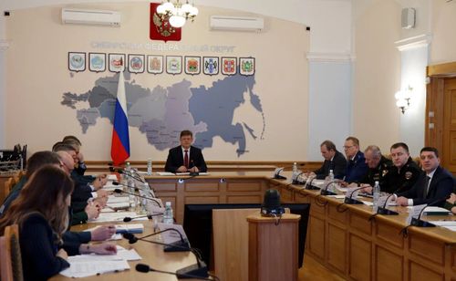 Анатолий Серышев Онза байдалдарны болдурбас болгаш чайладыр талазы-биле ведомстволар аразының комиссиязының хуралын эрттирген