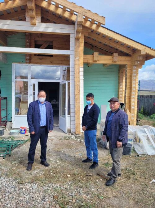 Тудуг чогуур үезинде доосту бээринге бүзүрел бар.