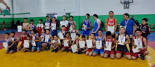 Өвүр черниң эзирлери