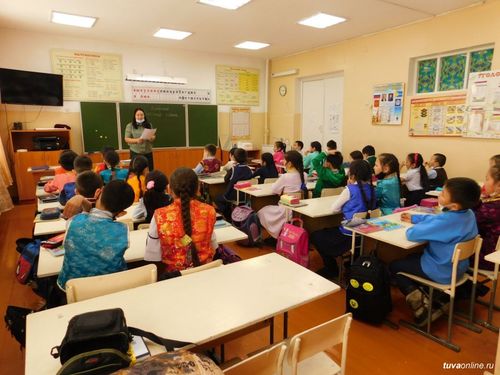 Өг-бүле кижизидилгези бир дугаар черге турар.