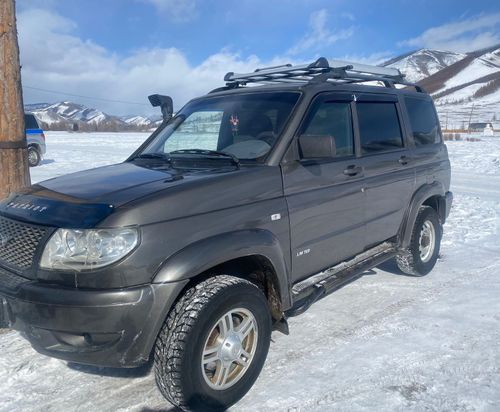 Кара өжегээр үстүрген