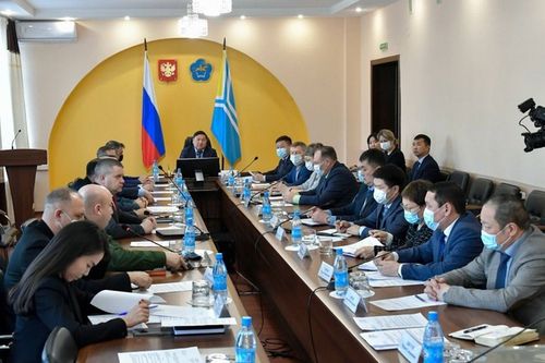 Ажылды армейжи корпустуң командылалы чорудуп турар