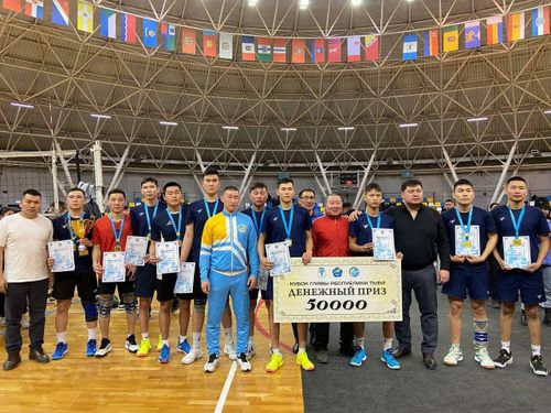 Чазак Даргазының шаңналы дээш хол бөмбүү