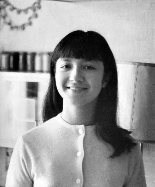 Ховар кыс — Надя