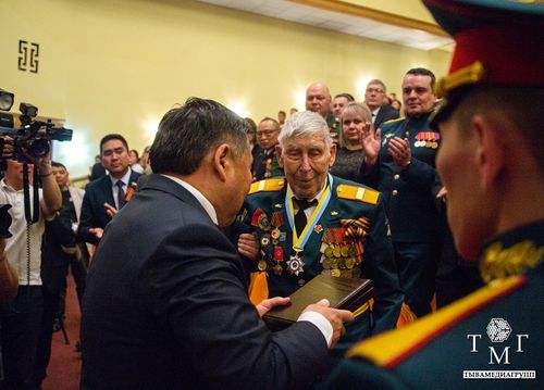 Ада-чурт камгалакчыларынга кичээнгей