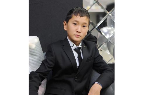 Бичии актёрнуң баштайгы базымы