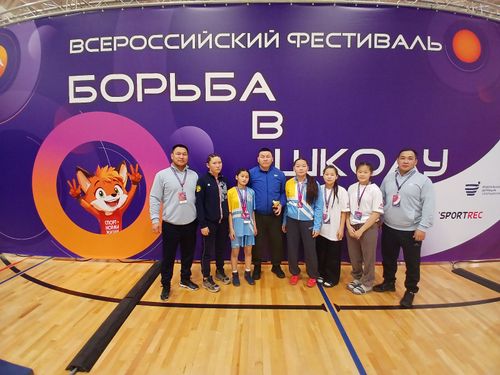 Школачылар фестивалының тиилекчилери