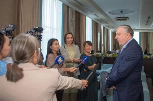 Садыг төлээлери келген