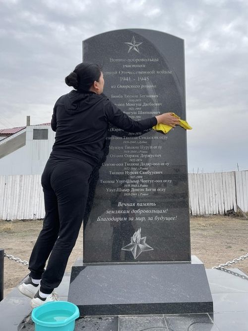 Төөгүнү хүндүлээри - хүлээлгевис.