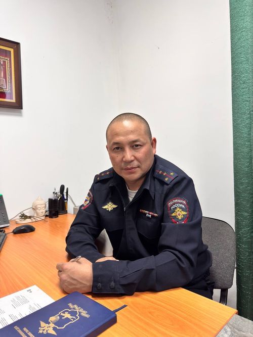 Полиция ажылдакчызы — чоннуң камгалакчызы
