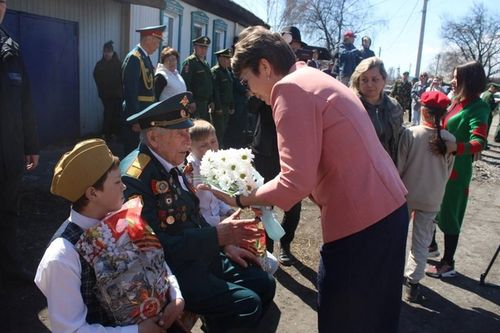 Тываның найысылалында фронтучу Георгий Абросимовка тураскааткан чыскаалды кылган