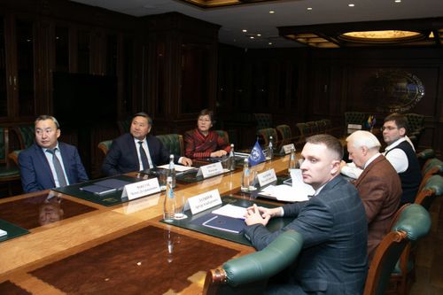 Орус географтыг ниитилел-биле дугуржулганы чарган