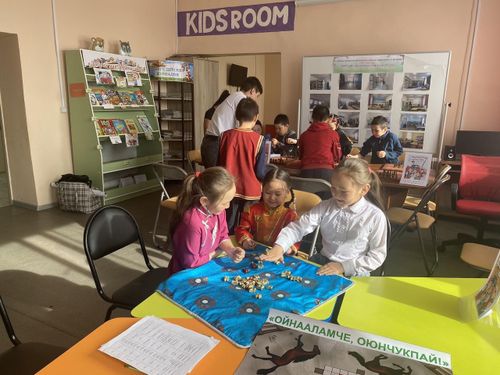 Ойнаалам че, оюнчукпай!