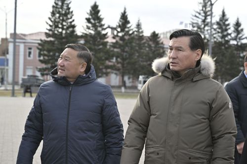 Калмыкияның баштыңы Бату Хасиков Тывада албан-ёзузу-биле келген