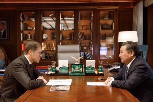 Федералдыг удуртукчулар-биле ужурашкан