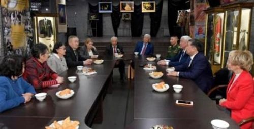 Тываның Баштыңының Айыткалынга үнелелди берген