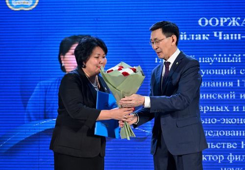 Владислав Ховалыг: «Эртемден кадрларывыстың арга-шыдалын деткиир»