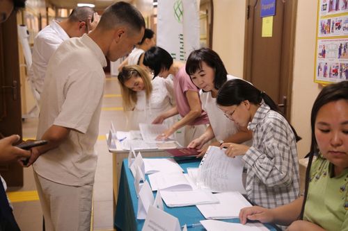 200 доозукчу хары угда 2 дипломну алган