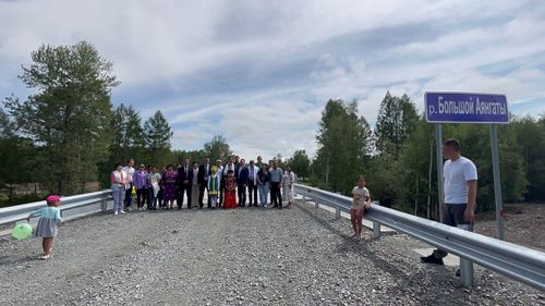 Аяңгаты кежир чаа көвүрүг