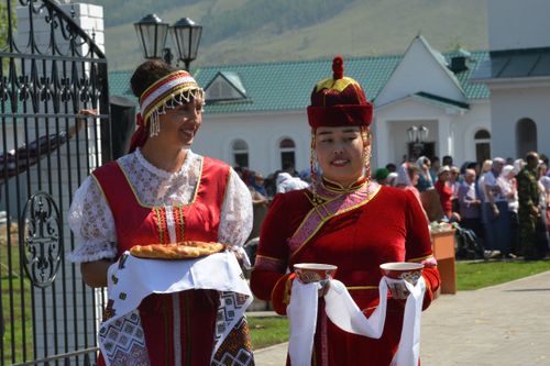 Россияның эп-сеткил каттыштырылгазының хүнүнде 170 ажыг хемчеглерни эрттирер.