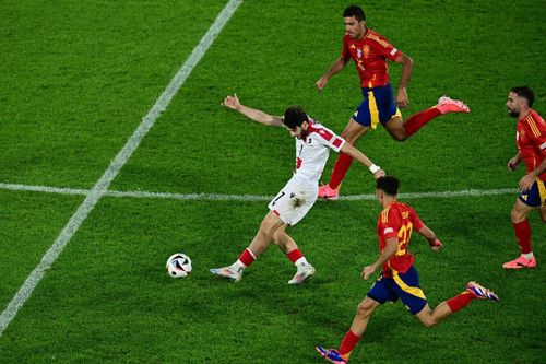 Киштен киш кара