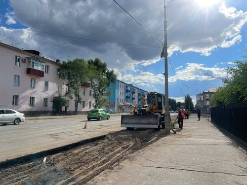 Акша-хөреңги четчир болза...