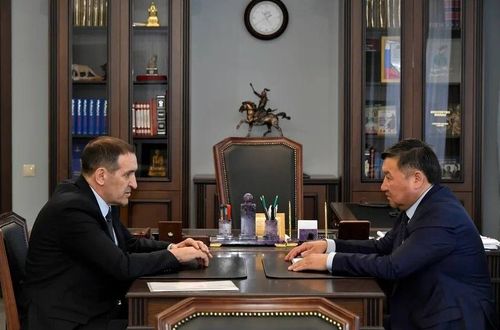 Чазак Даргазы Истелге эргелелиниң удуртукчузу-биле ужурашкан