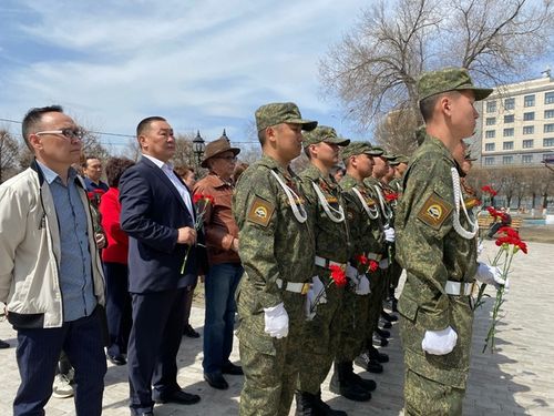 Кызыл кош – тыва чоннуң ачы-дузазын мөңгежиткен тураскаал.