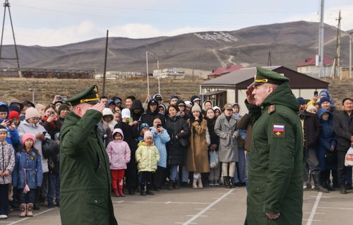 Эр хүлээлгезин эки билир