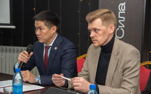 Сайгарлыкчылар-биле ужурашкан