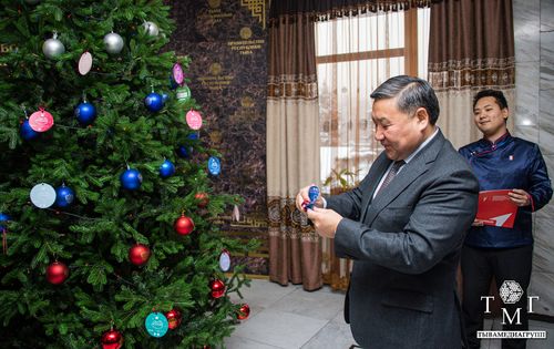 Үш чаштың күзелин боттандырар