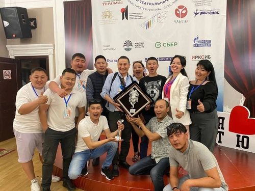 “Мөңгүн маска” Тывада