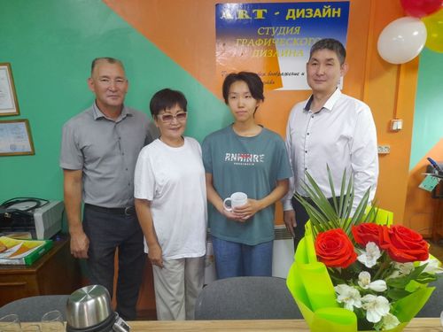 Күрүне деткимчези-биле күзелин бүдүрген