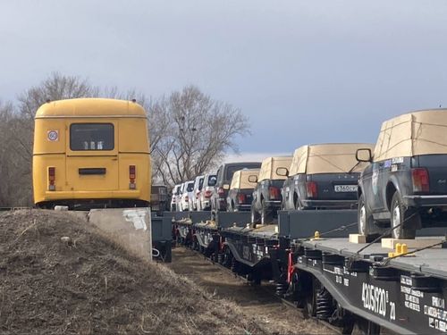 Тускай шериг операциязында Тывадан киржип турар дайынчыларже чоруткан автомашиналарны Перово хоорайда чедирген