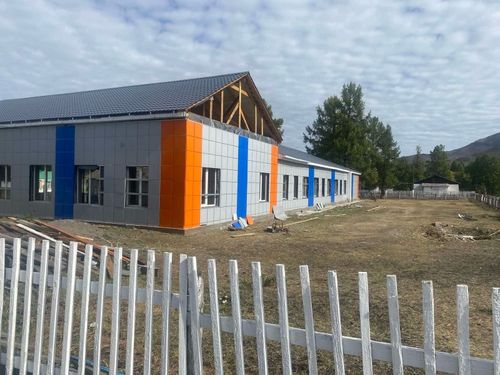 Хөндергейжилерге чаа школа