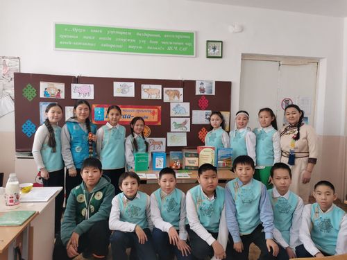 Ак-Довуракта ном саңы чалап тур