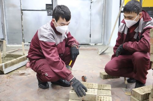 Ийи техникум бүрүнү-биле дериттинер