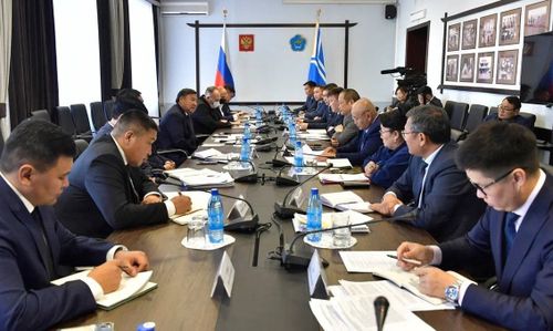 Тывага Россияның Президентизиниң ажыл-албанының түңнели-биле федералдыгведомстволарга даалгалар даңзызын Кремльде белеткеп турар