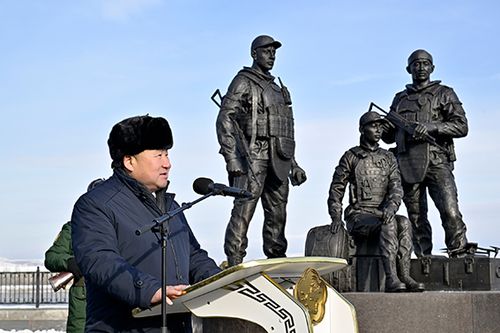 Эне-Сайның эриинге…