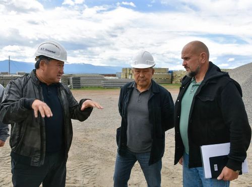 Олег ЛУКИН: «Мергежилдиг ажылчыннар Тываның тудугларынга чедишпейн турар»