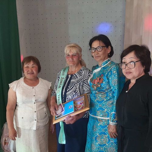 Эрги-Чаа-Хөл – чүректерде